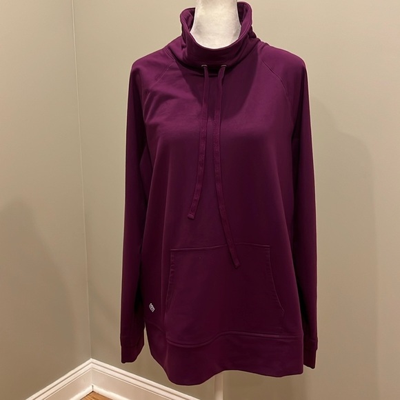 ZELOS Tops - Zelos Burgundy Sweatshirt